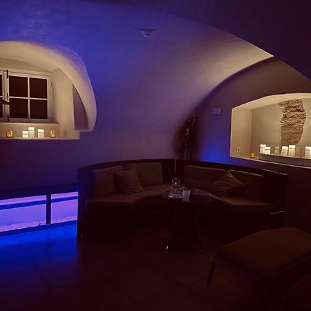 Отель Saku Mois & Saku Manor Экстерьер фото