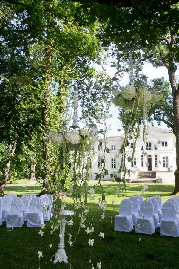 Отель Saku Mois & Saku Manor Экстерьер фото