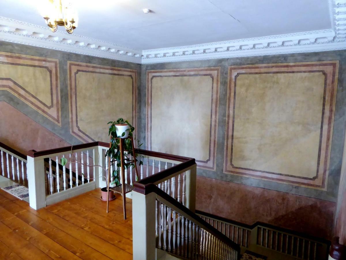 Отель Saku Mois & Saku Manor Экстерьер фото